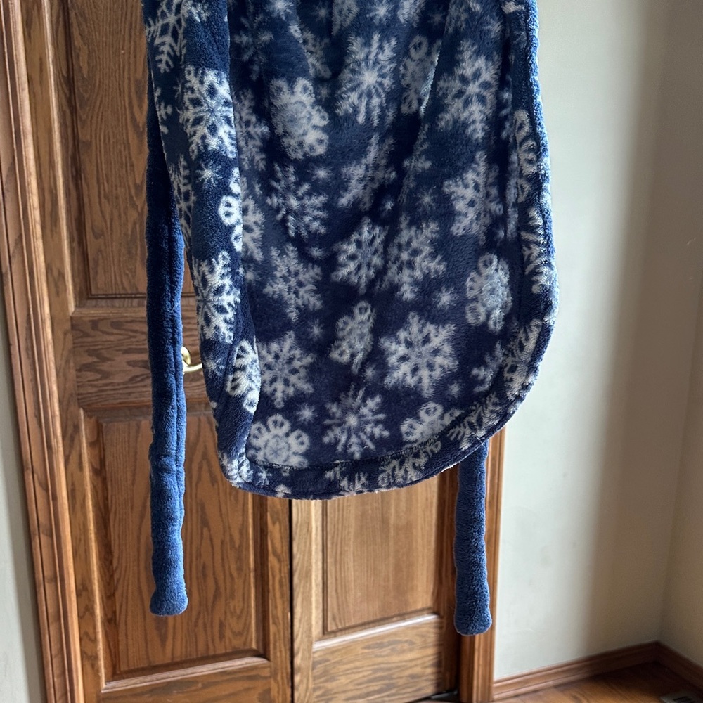 LIKE NEW! Dog Bath Robe - XL! - Picture 4 of 10